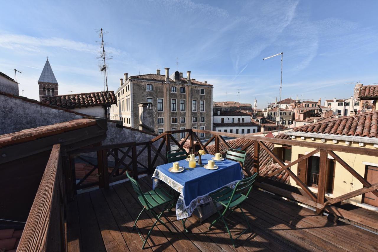 Elegante Panoramico Apartment Venesia Bagian luar foto